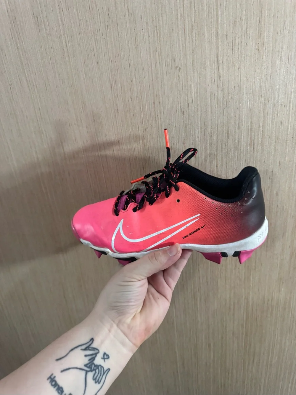 Nike Hot Pink Hyperdiamond 4 Keystone Softball Cleats Black Accents Size 3.5Y